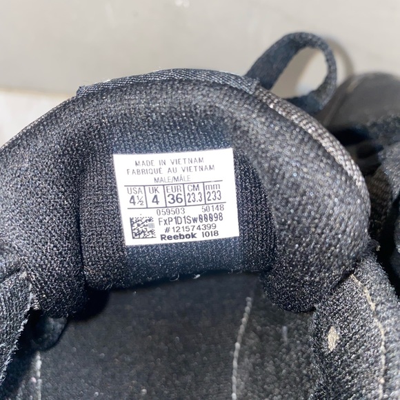 Girls Reebok Classic Black Shoes Size 4.5 - Picture 6 of 8